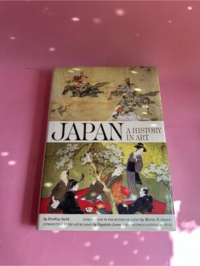 Japan: A History in Art Hardcover Book - Cream, Gold, Red